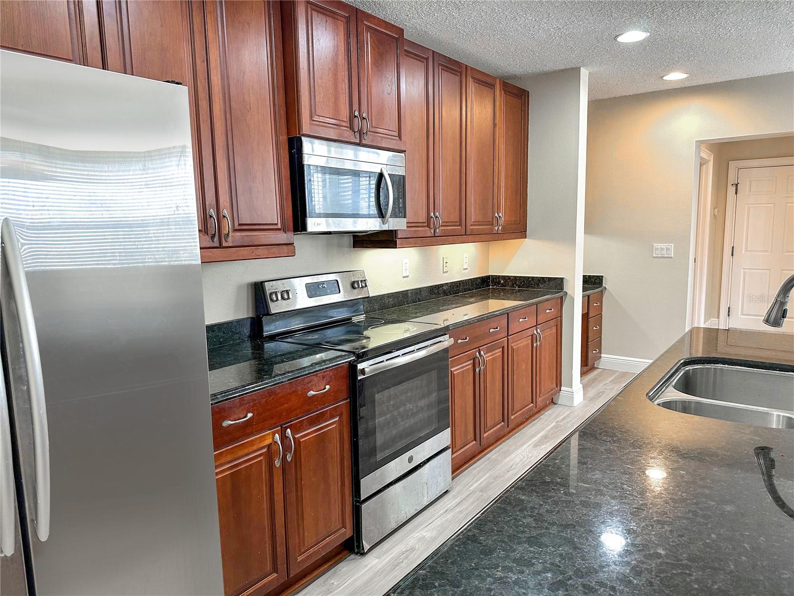 1579 LAKE BALDWIN LN