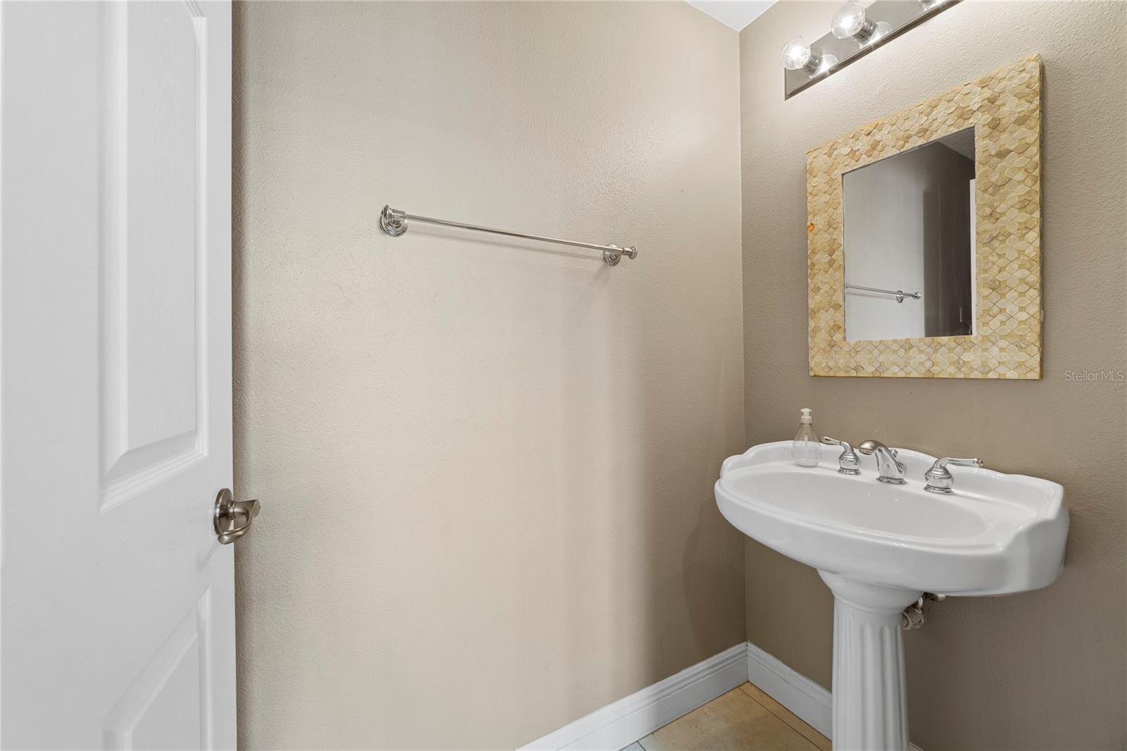 1430 LAKE BALDWIN UNIT B LN