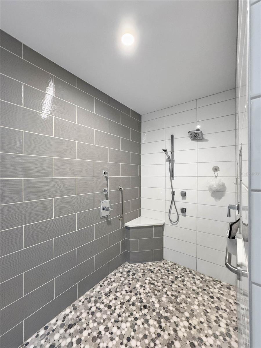 5086 BENWICK ALY