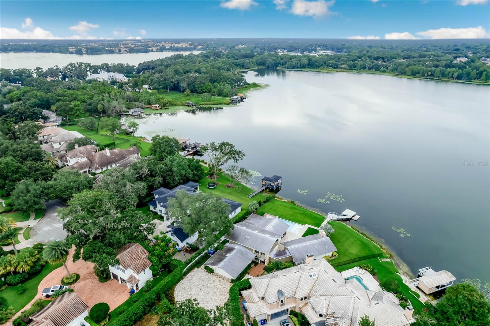 1727 LAKE BERRY DR