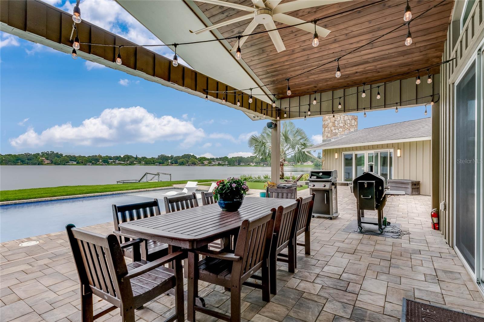 1727 LAKE BERRY DR