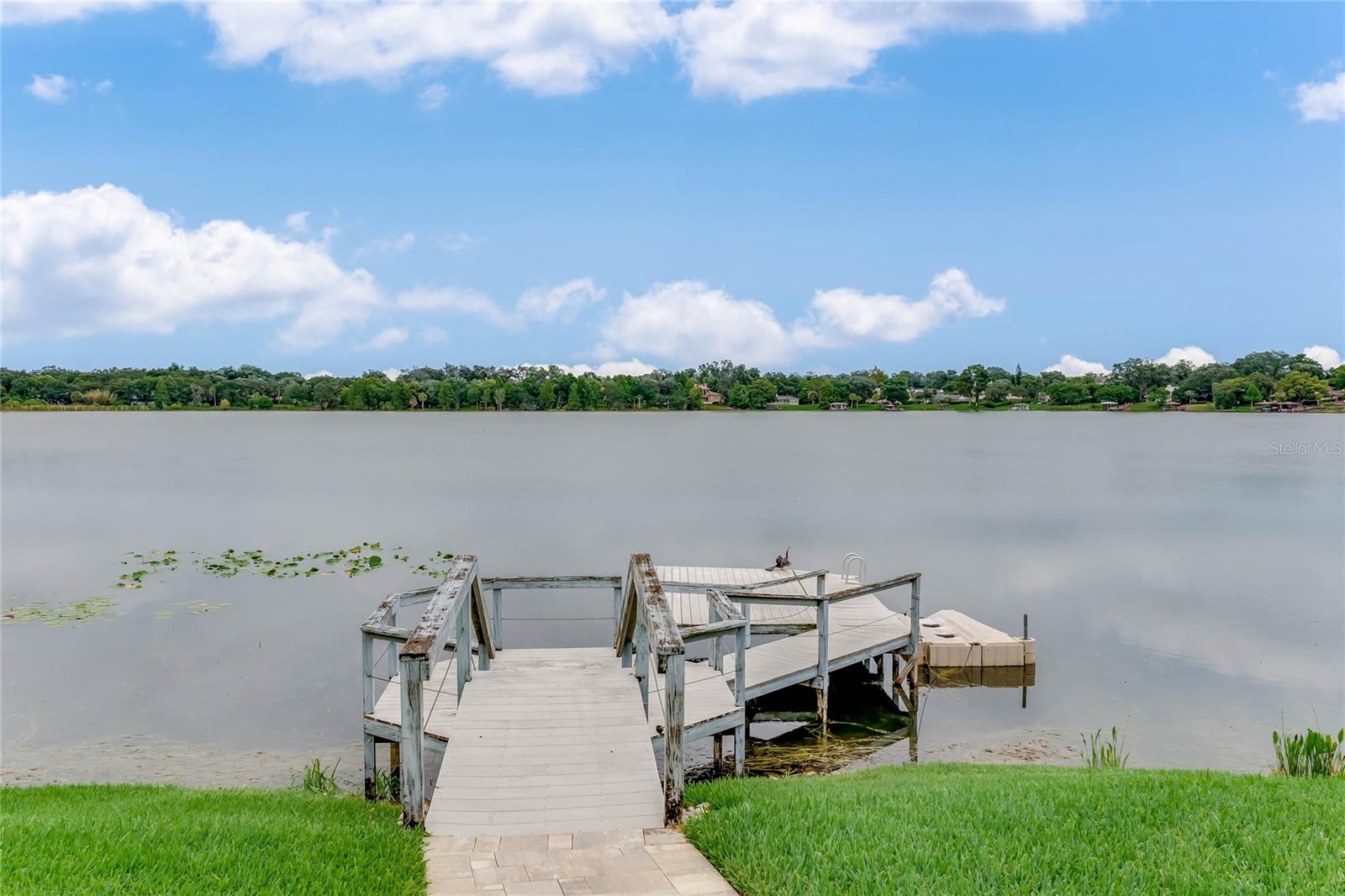 1727 LAKE BERRY DR