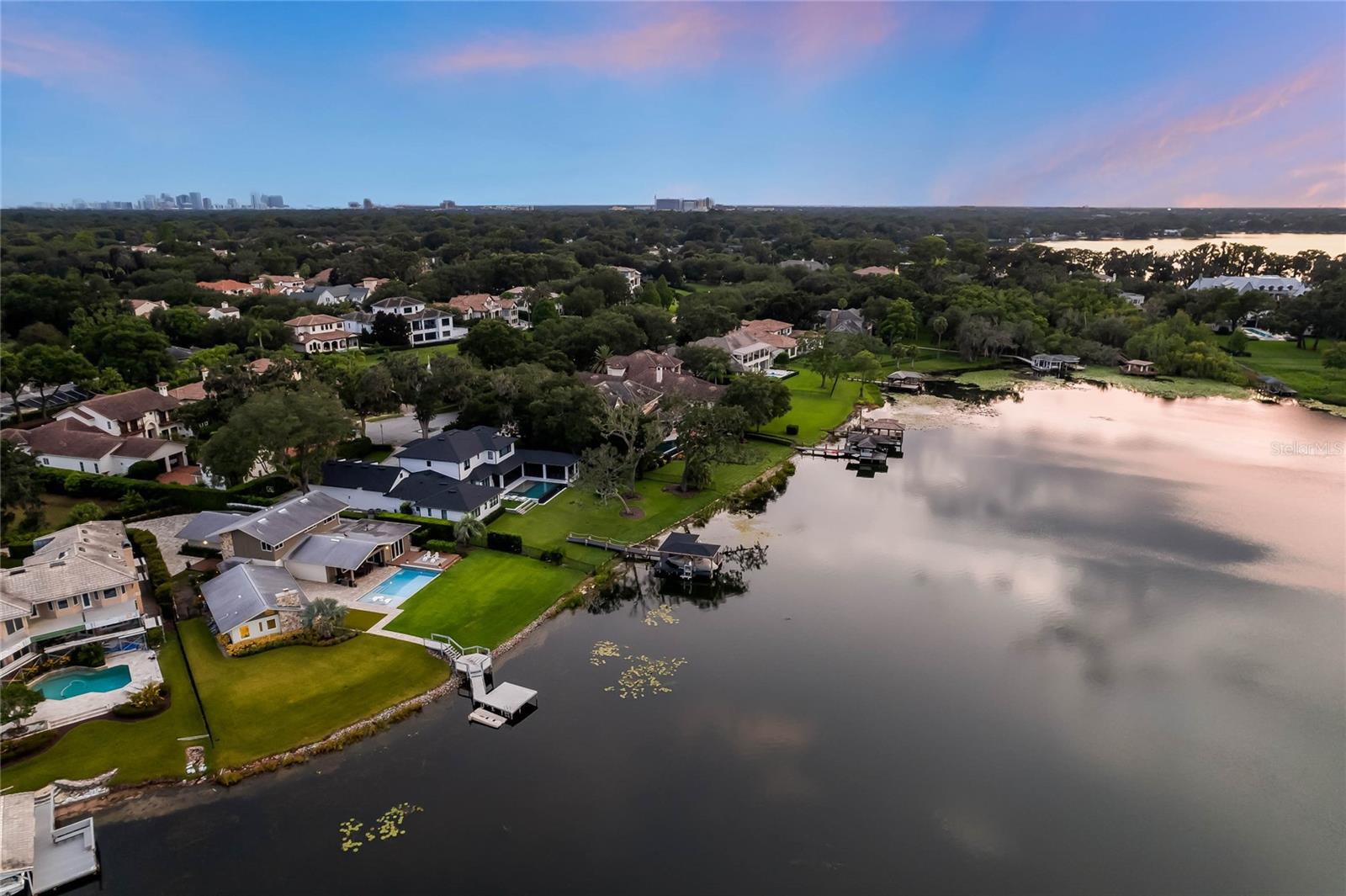 1727 LAKE BERRY DR