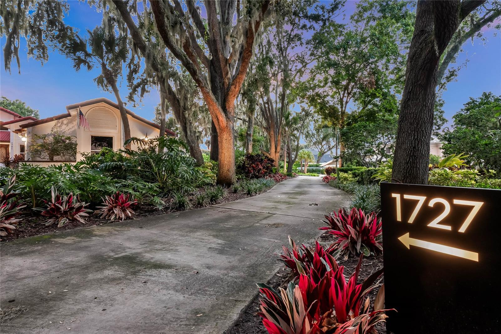 1727 LAKE BERRY DR