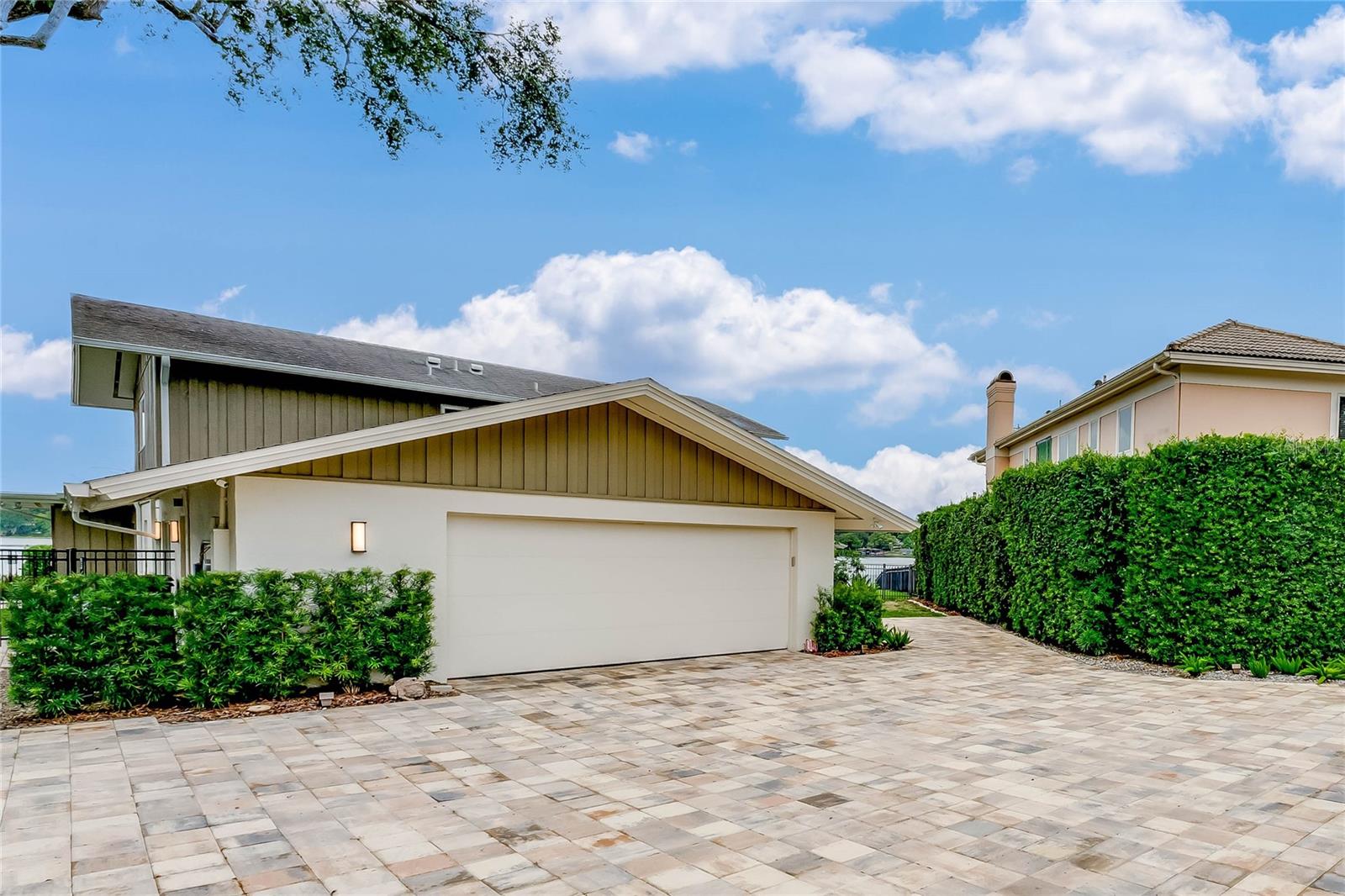 1727 LAKE BERRY DR