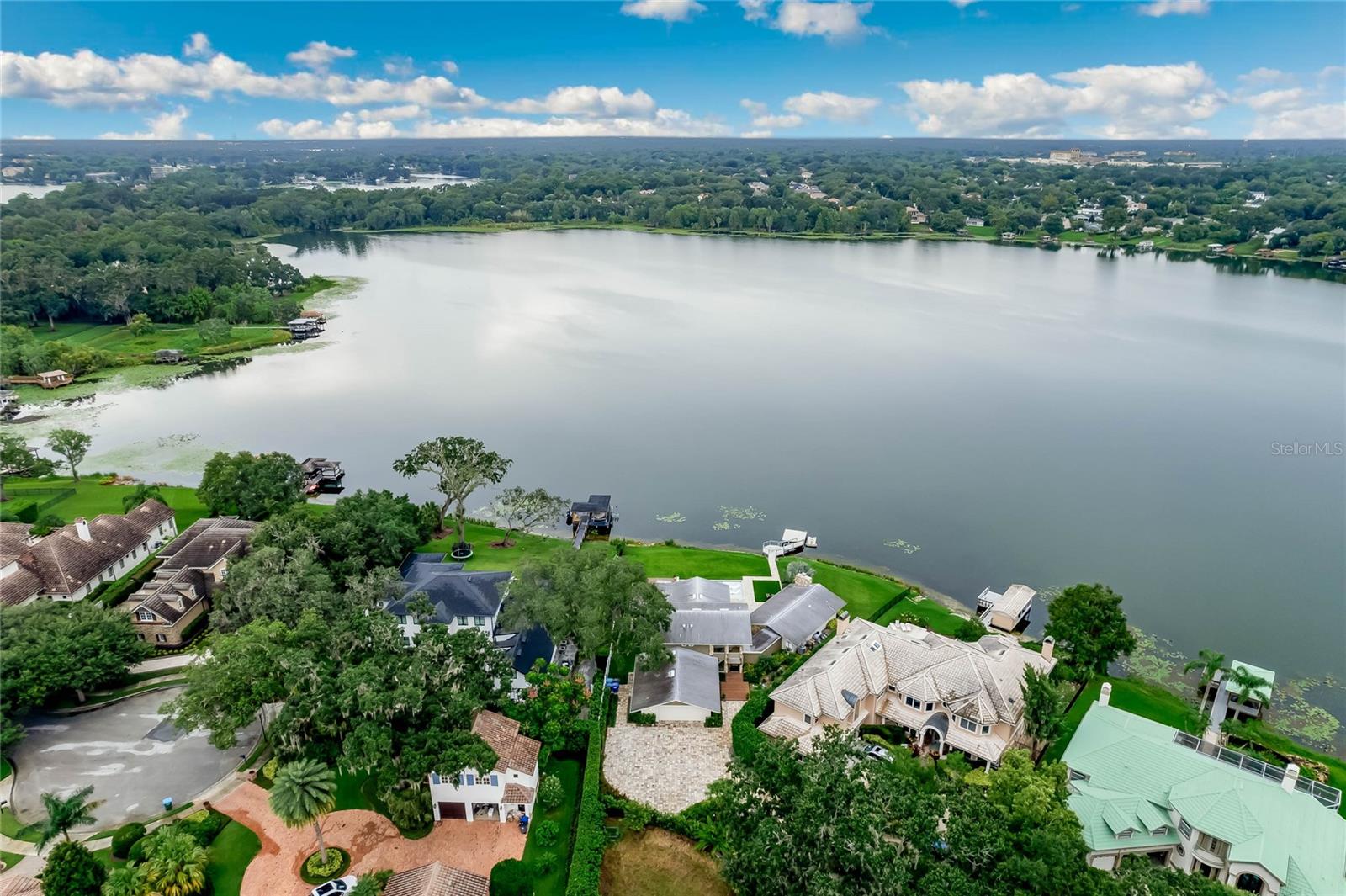 1727 LAKE BERRY DR