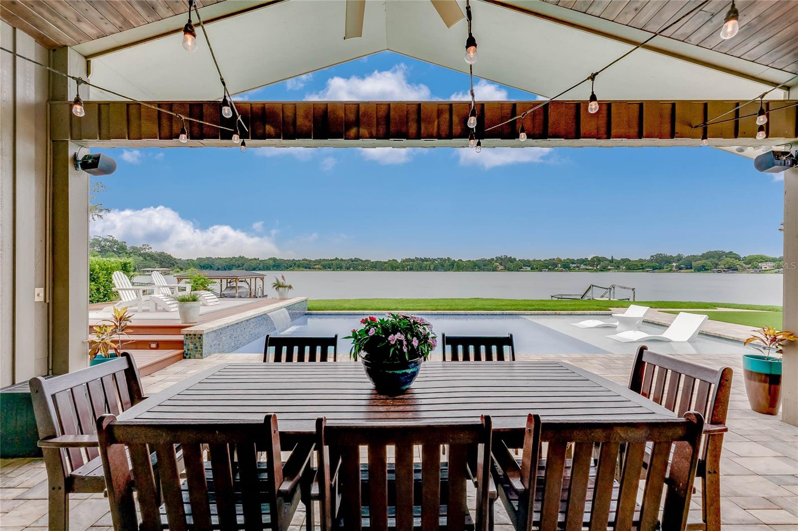 1727 LAKE BERRY DR