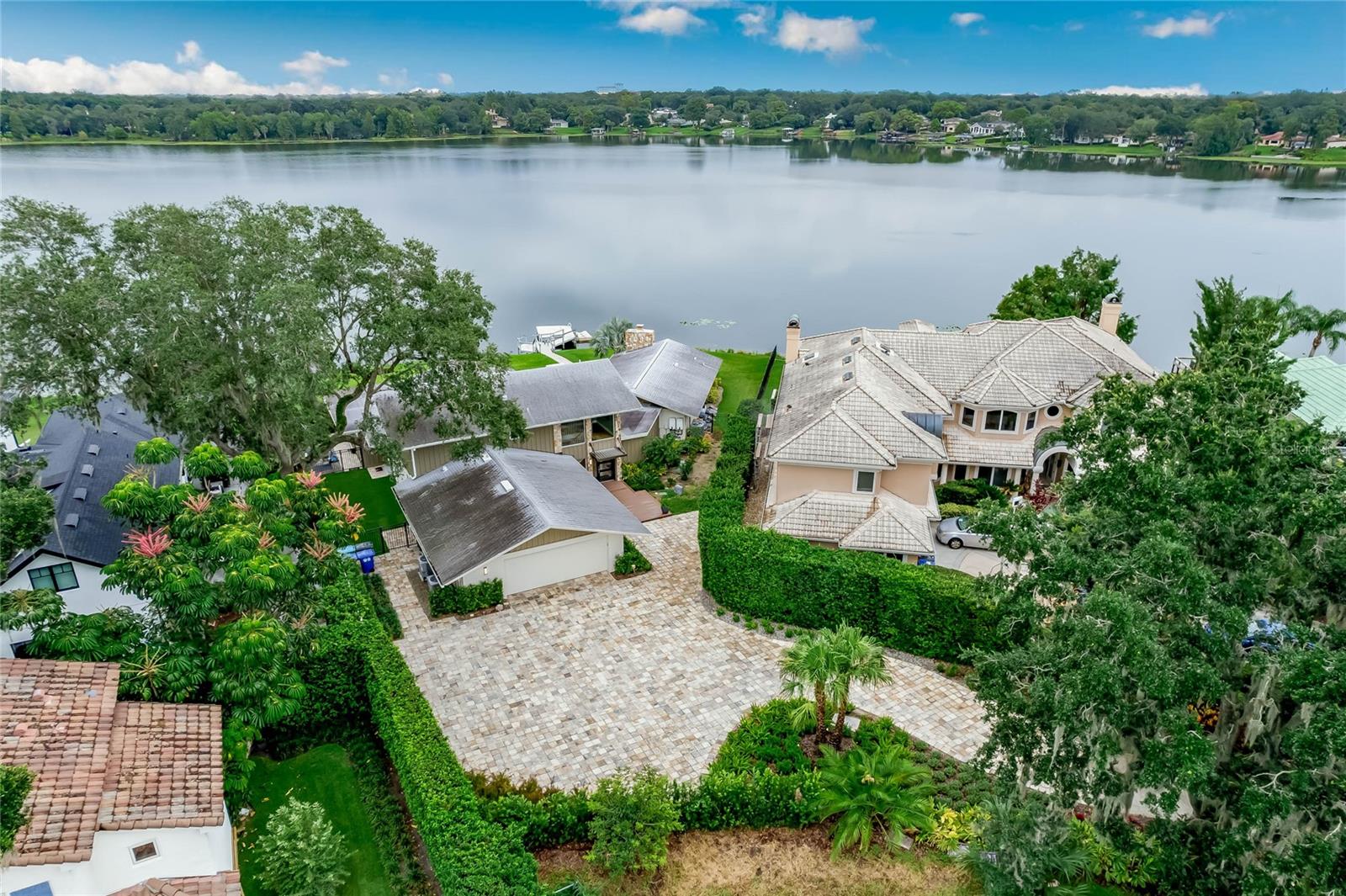 1727 LAKE BERRY DR