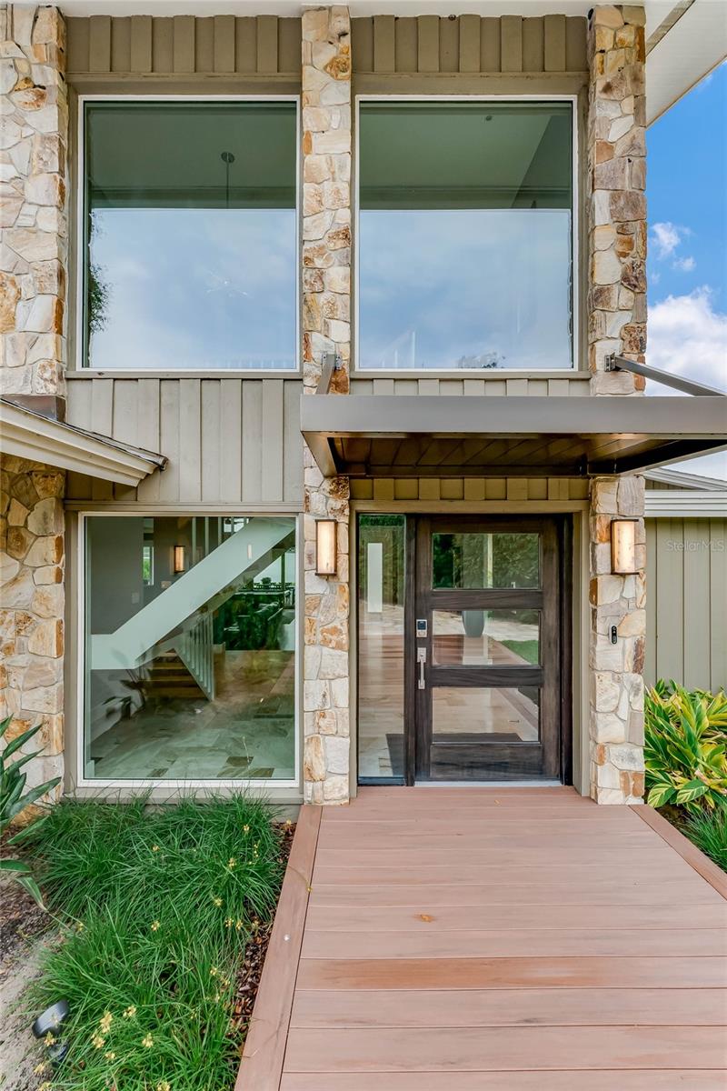 1727 LAKE BERRY DR