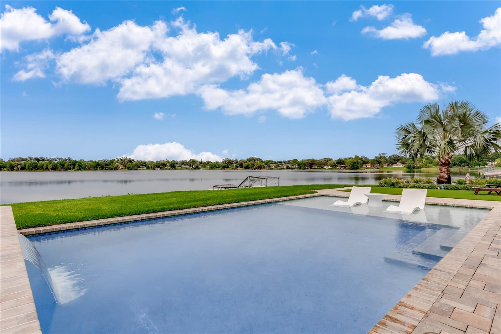 1727 LAKE BERRY DR