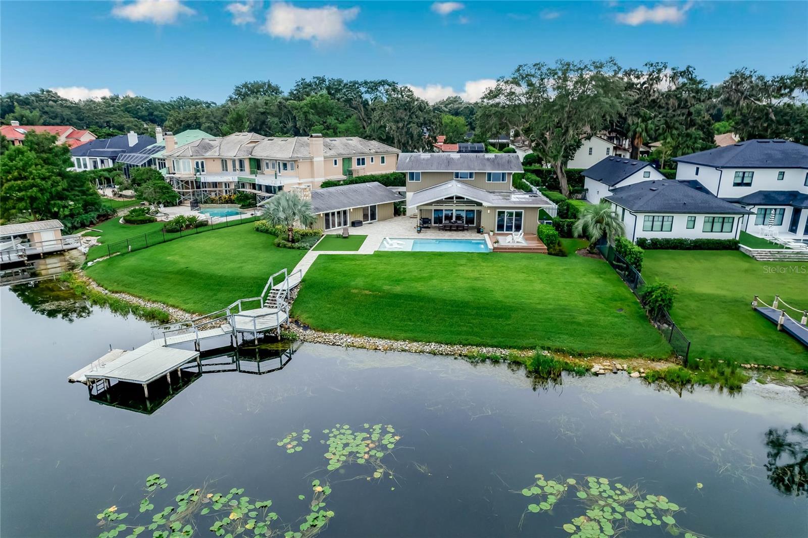 1727 LAKE BERRY DR