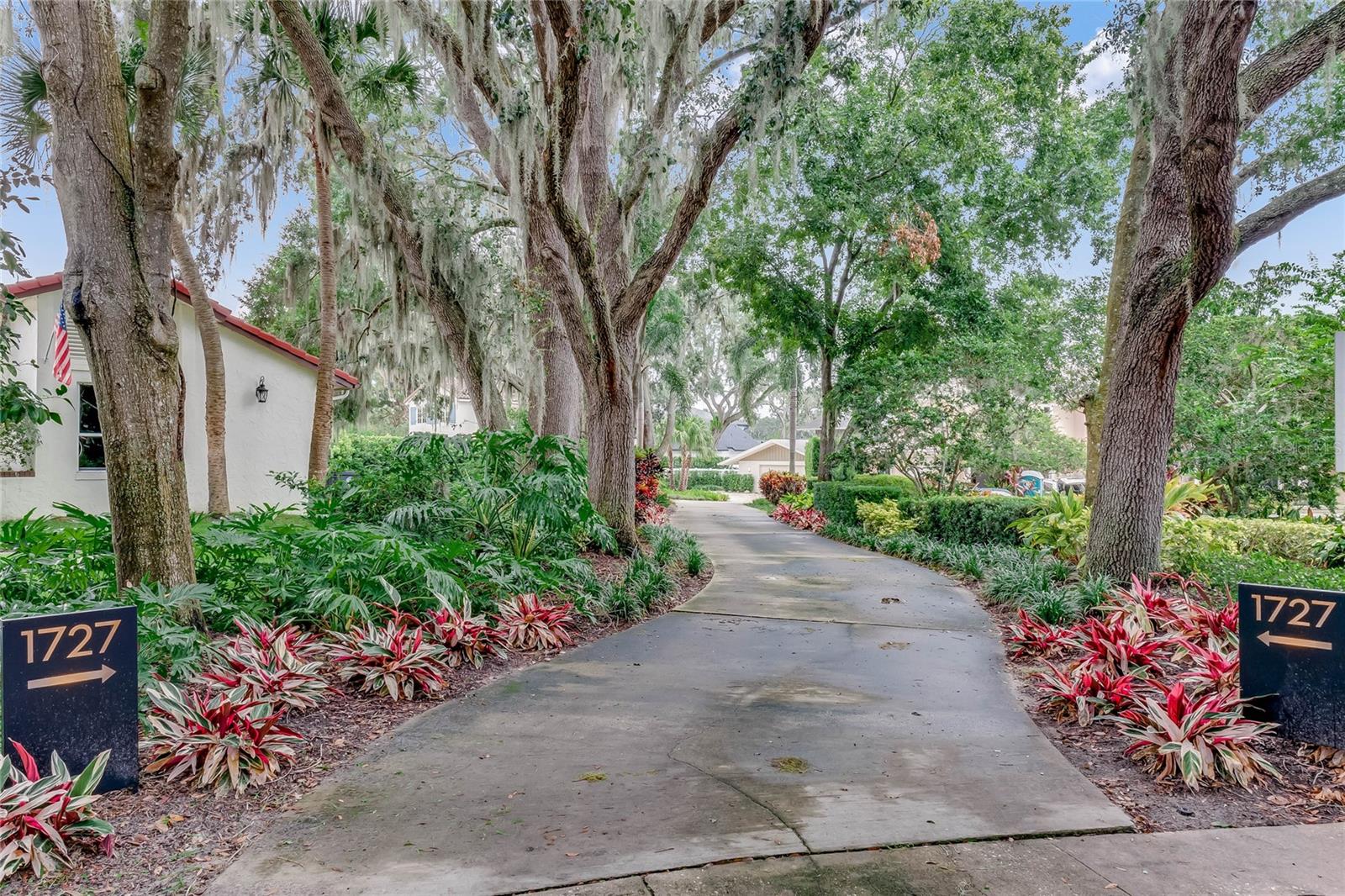 1727 LAKE BERRY DR