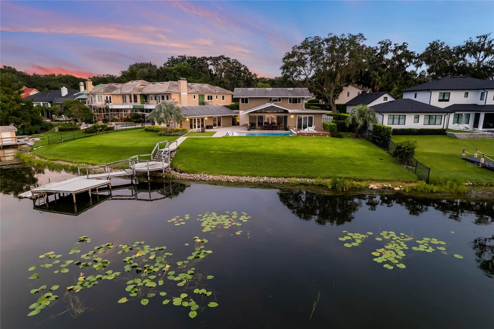 1727 LAKE BERRY DR