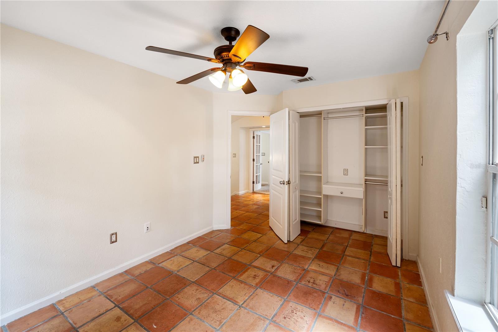 602 E LIVINGSTON ST #3