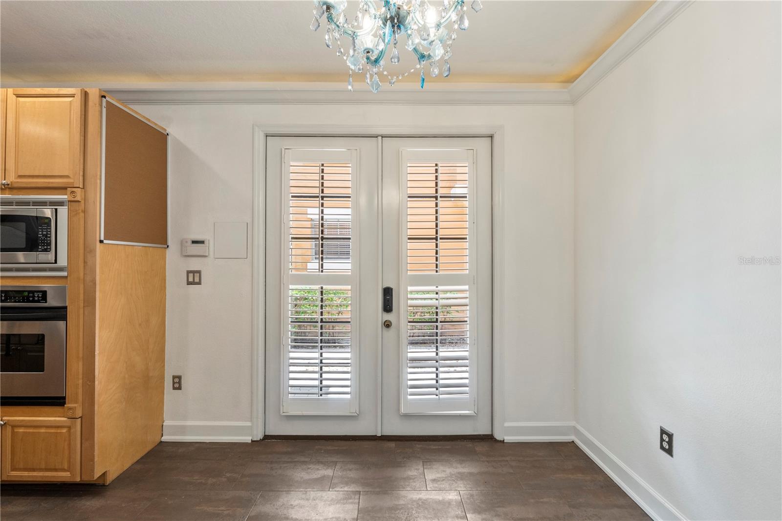 602 E LIVINGSTON ST #3