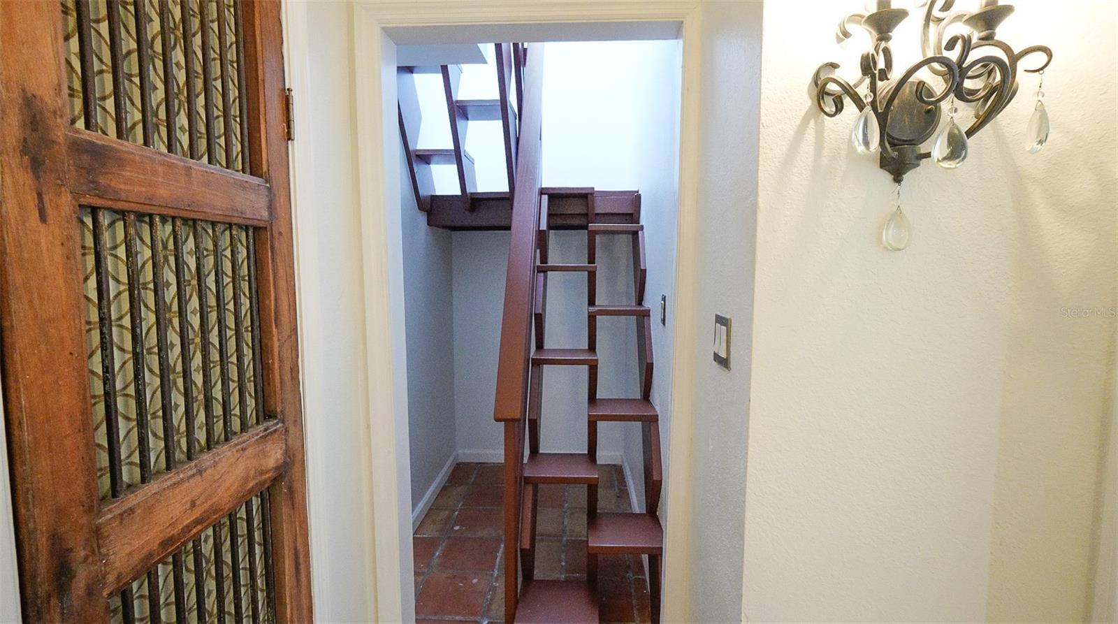 602 E LIVINGSTON ST #3