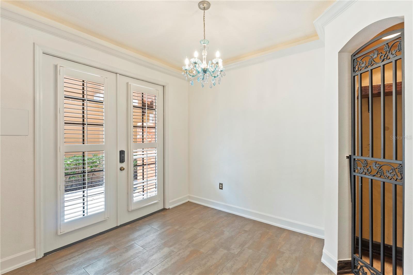 602 E LIVINGSTON ST #3