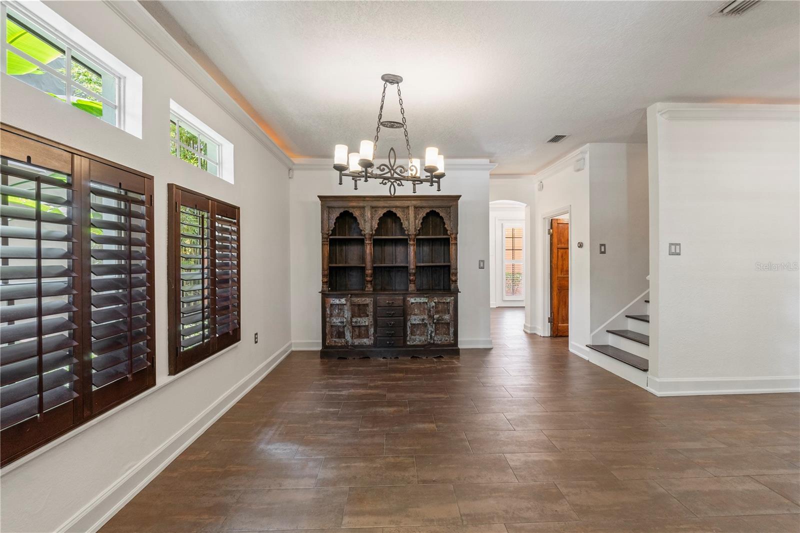 602 E LIVINGSTON ST #3