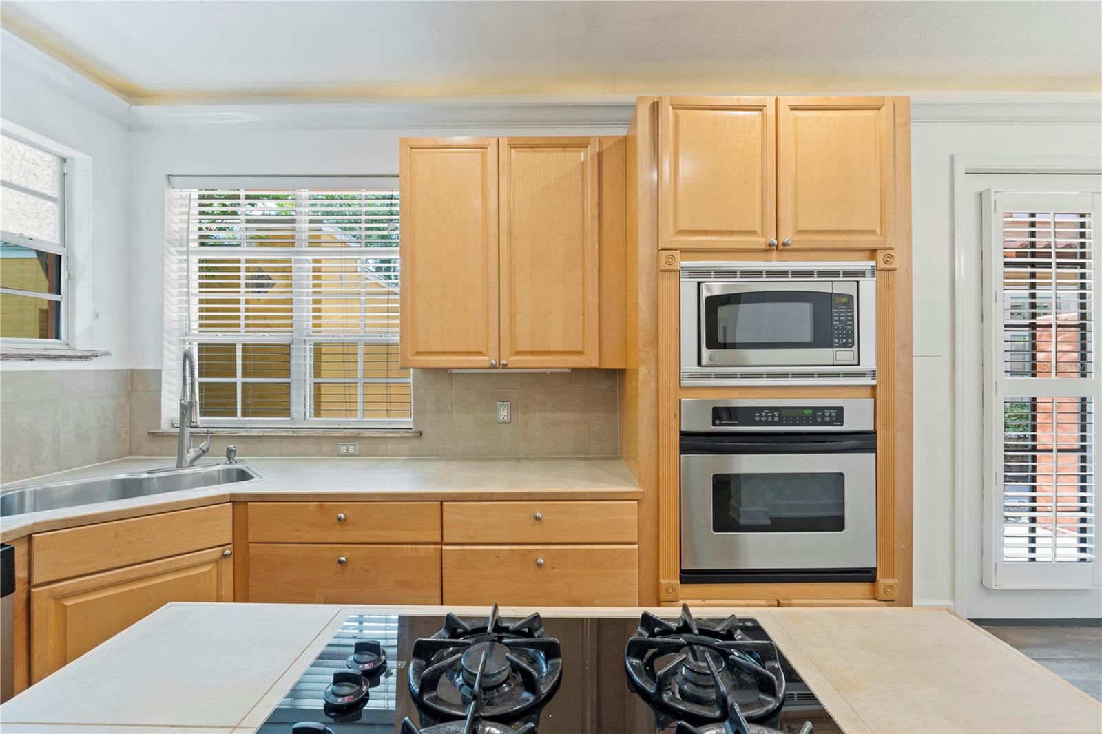 602 E LIVINGSTON ST #3