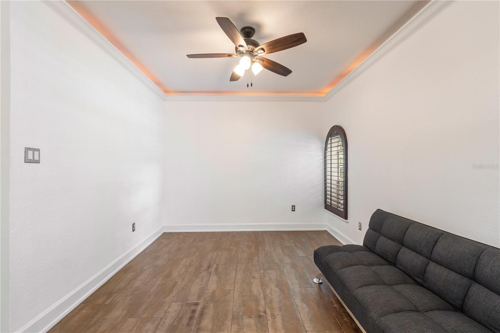 602 E LIVINGSTON ST #3