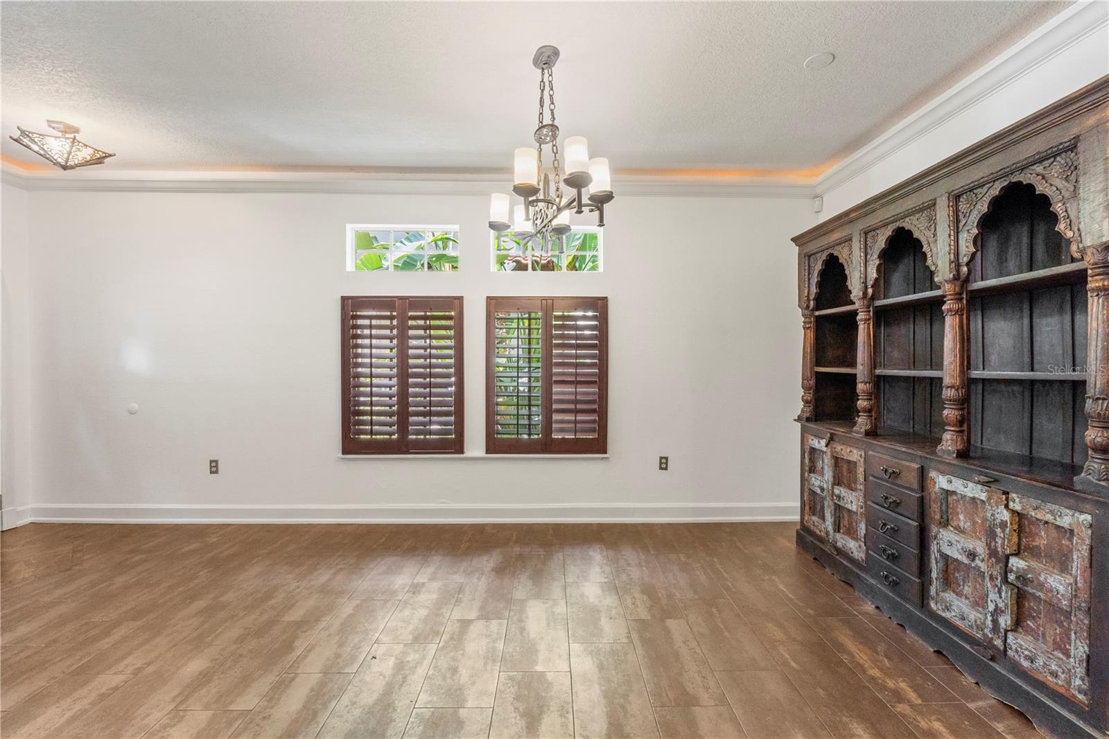 602 E LIVINGSTON ST #3