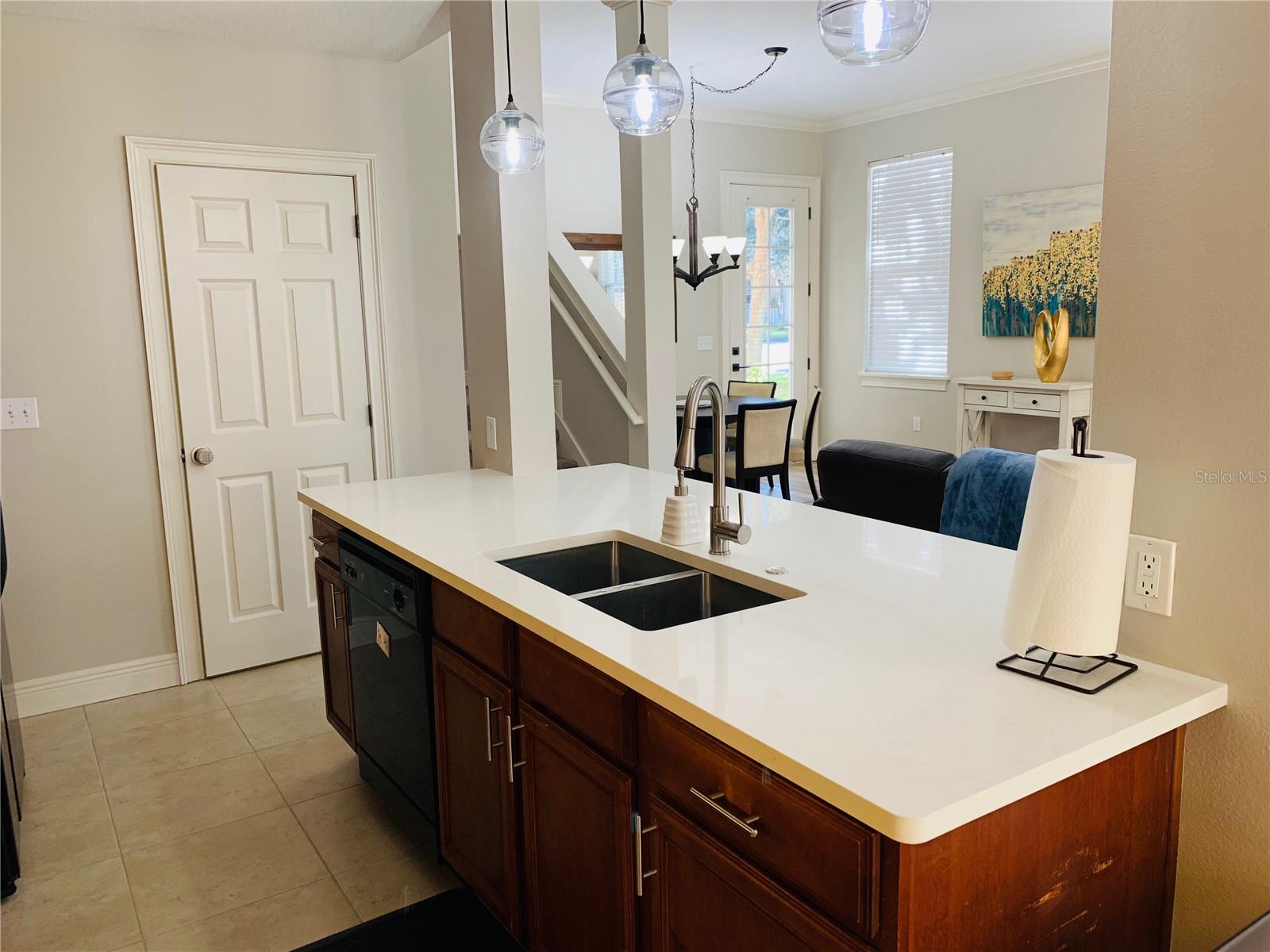 1400 LAKE BALDWIN LN