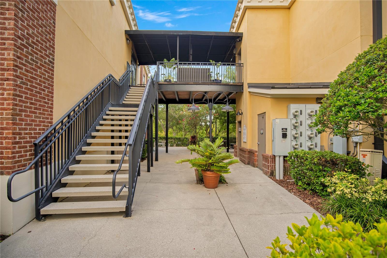 964 LAKE BALDWIN LN #200