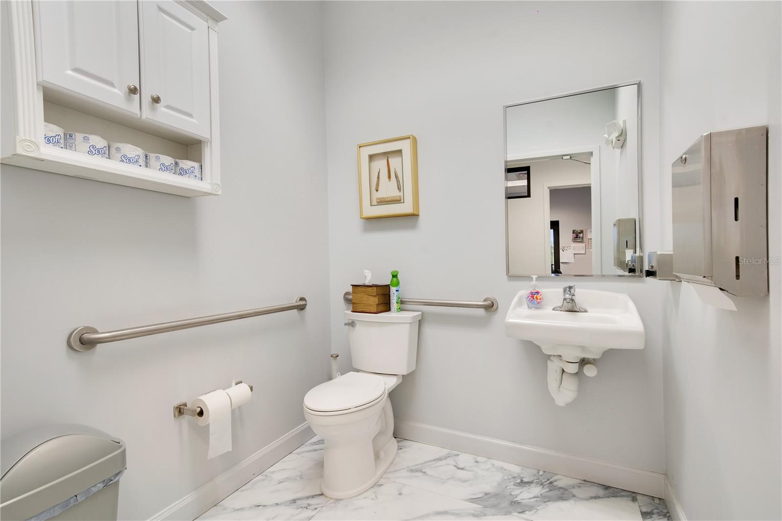 964 LAKE BALDWIN LN #200