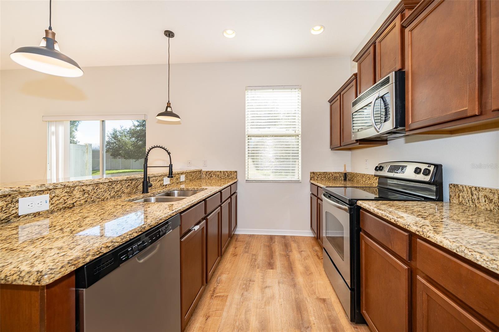 10955 SAVANNAH LANDING CIR