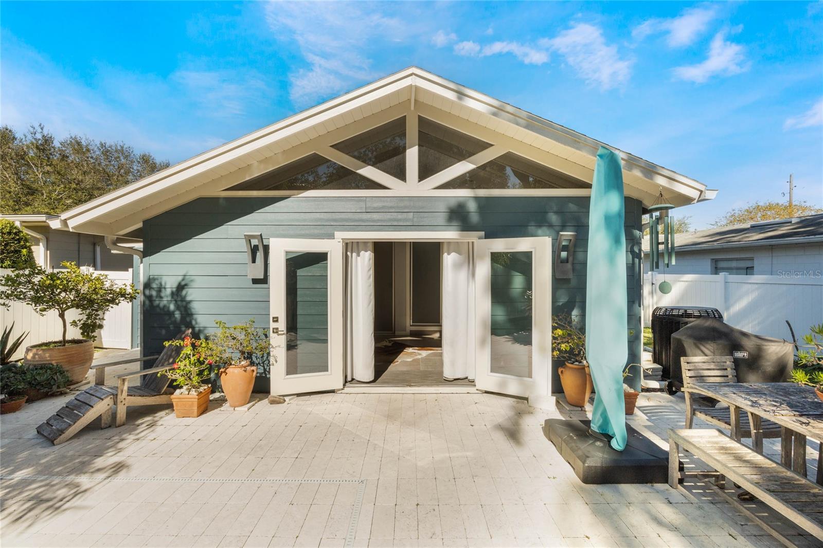 724 W NEW HAMPSHIRE ST