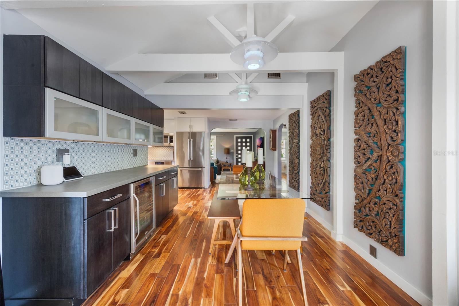 724 W NEW HAMPSHIRE ST