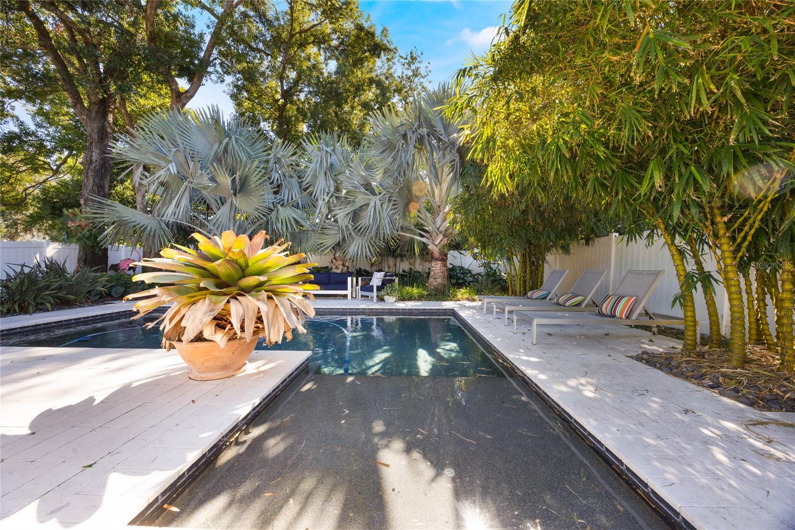 724 W NEW HAMPSHIRE ST