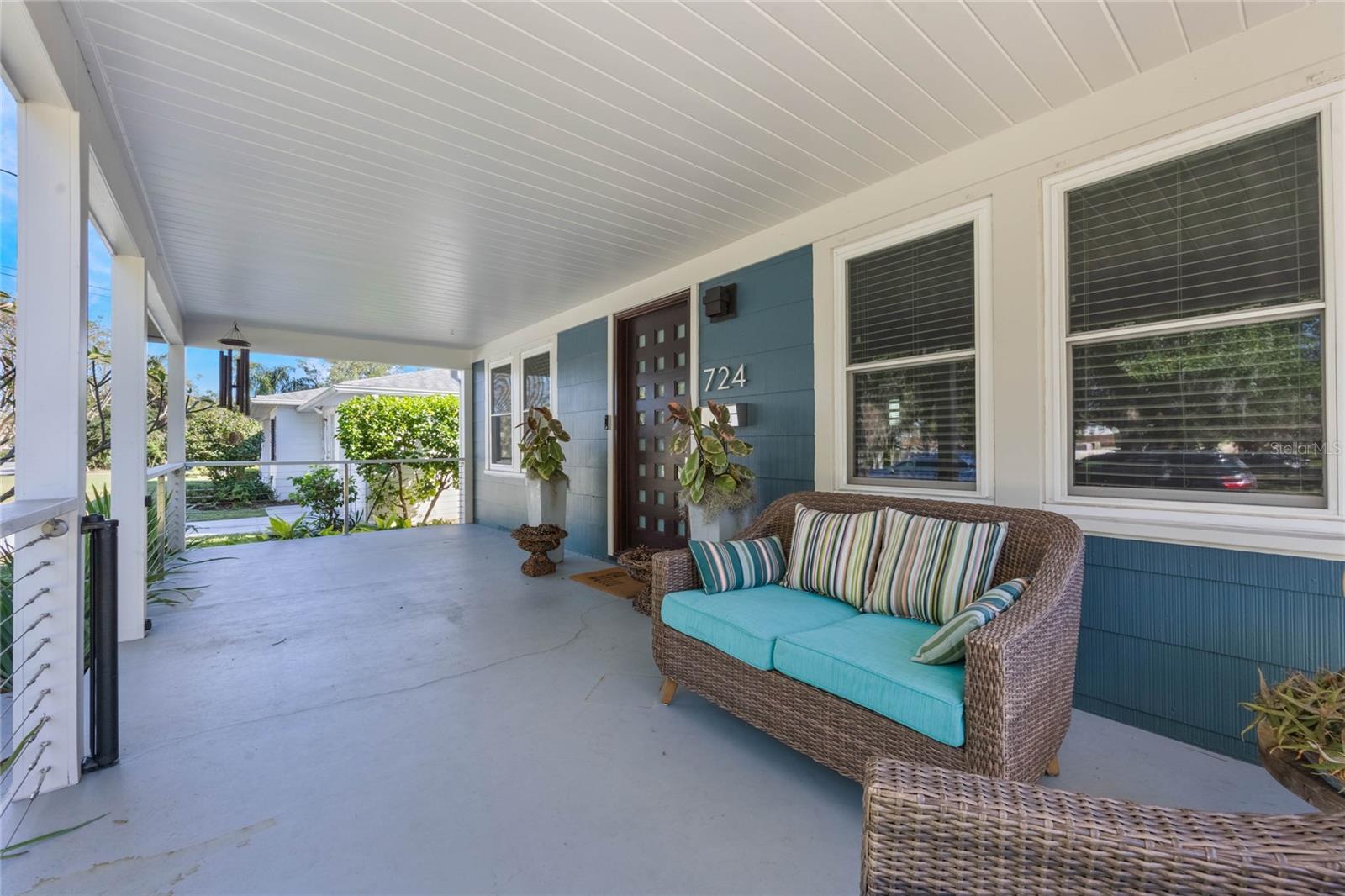 724 W NEW HAMPSHIRE ST