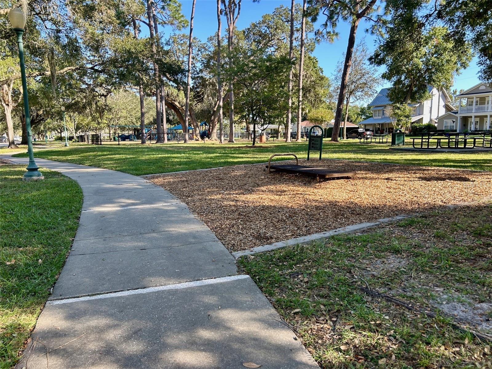 724 W NEW HAMPSHIRE ST