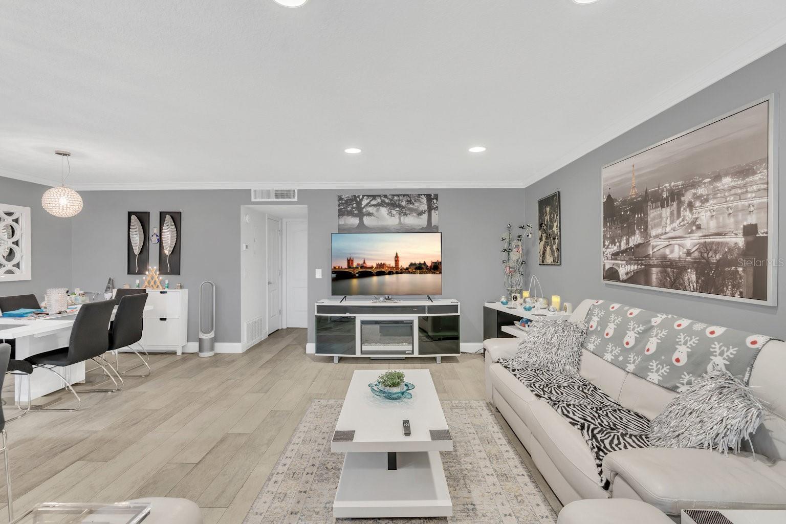 1487 HIGH POINT BLVD #C