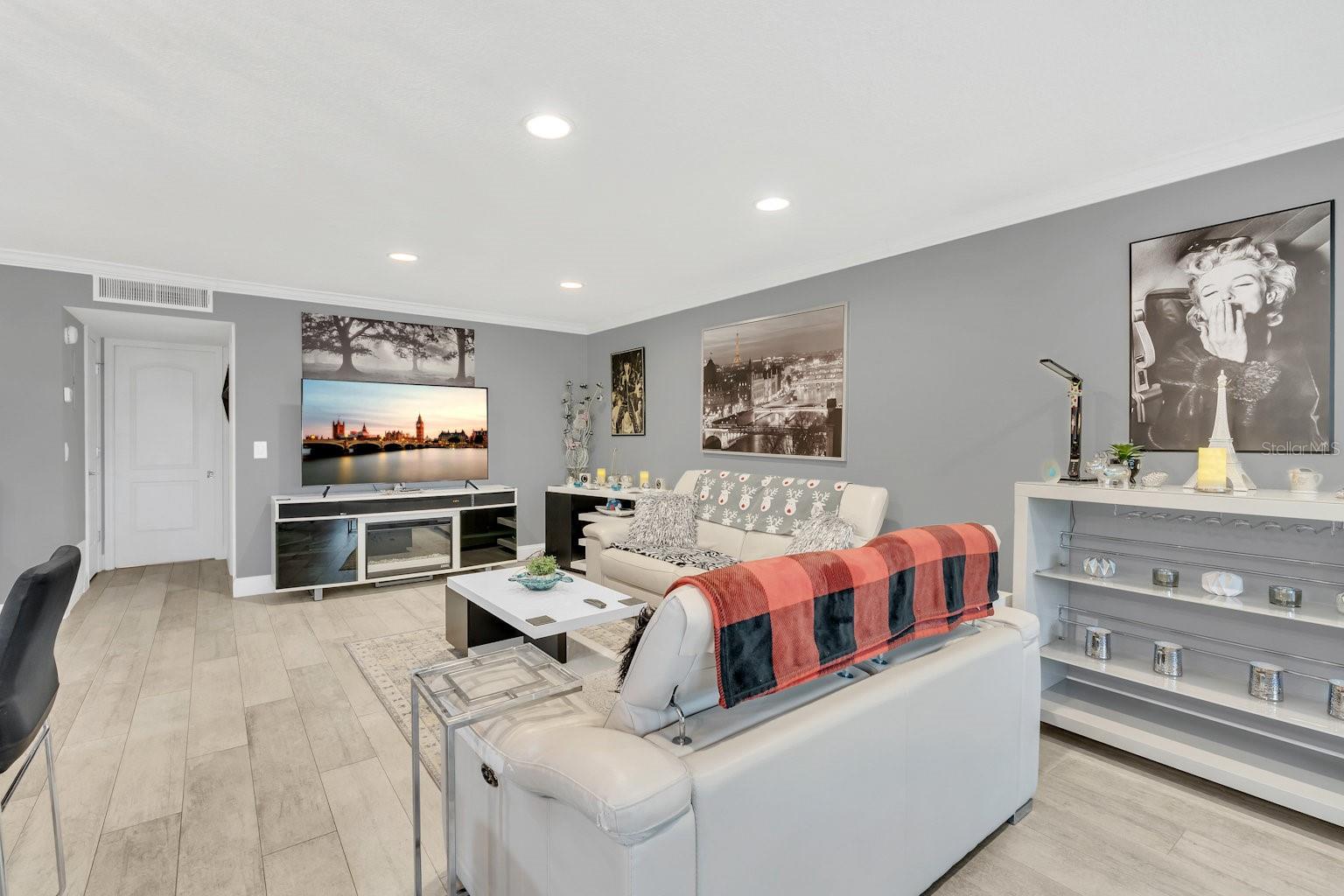 1487 HIGH POINT BLVD #C