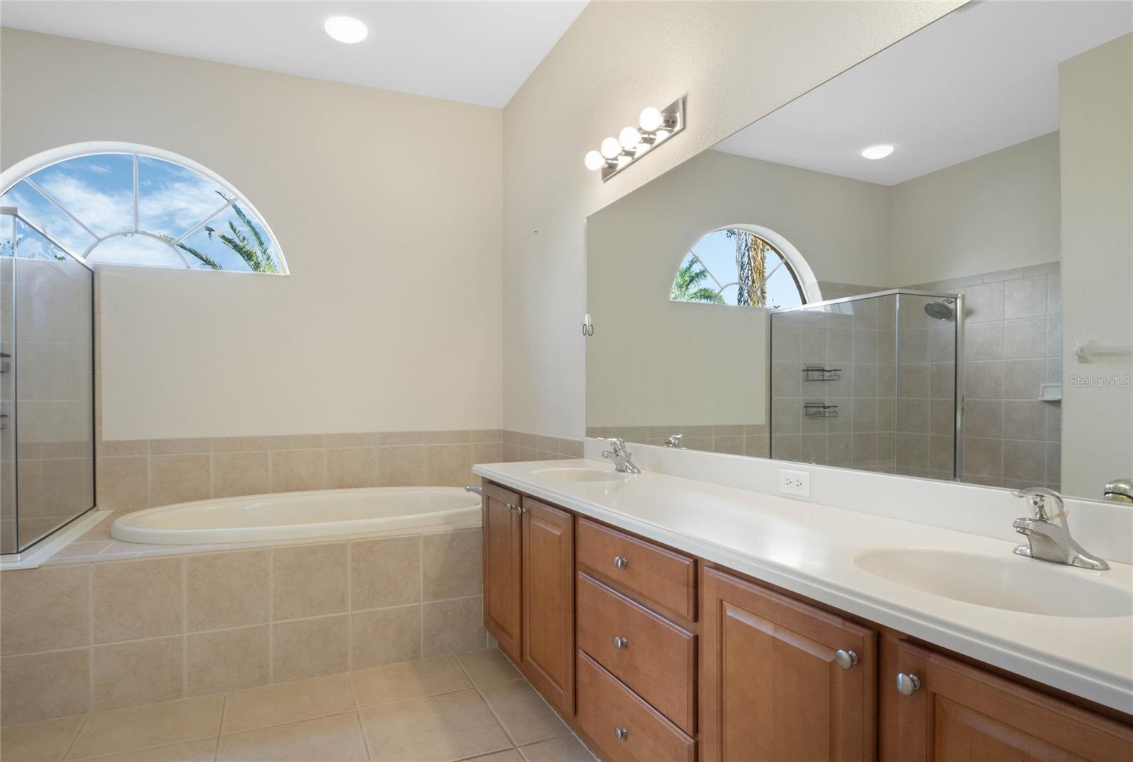 6977 74TH STREET CIR E