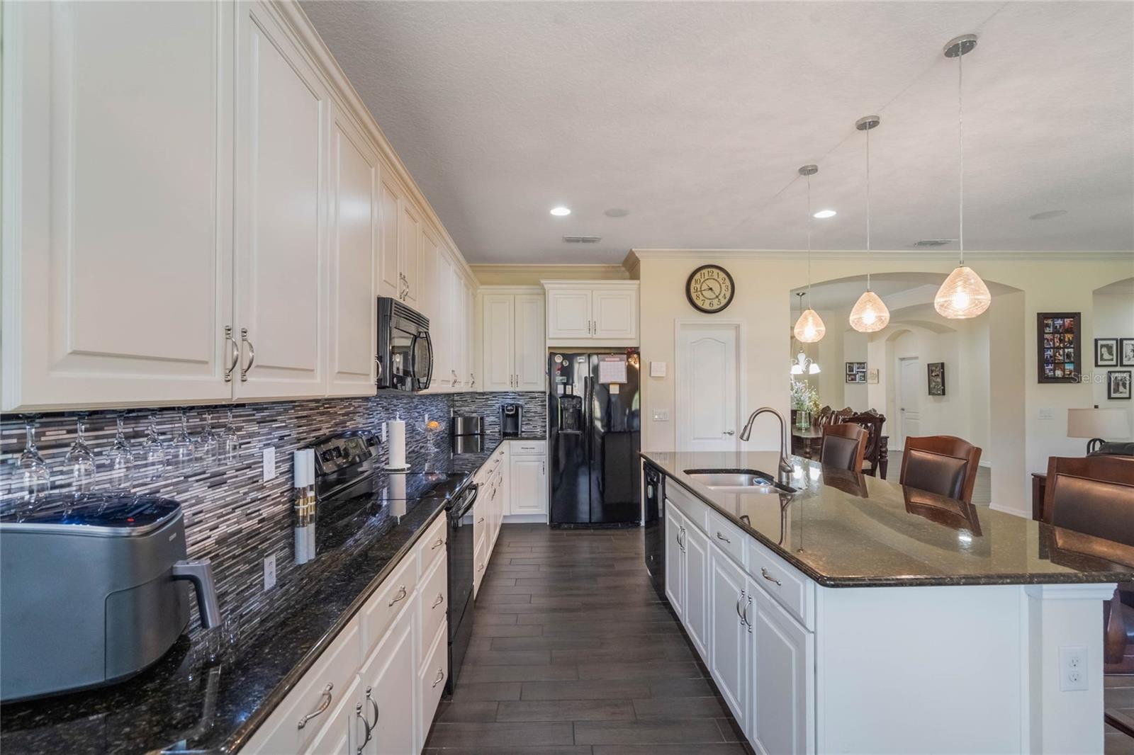 1947 PLANTATION OAK DR