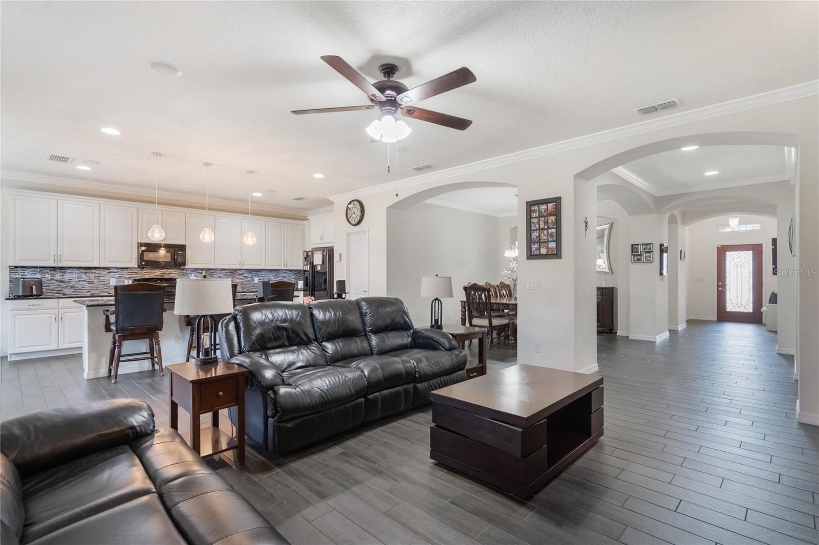 1947 PLANTATION OAK DR