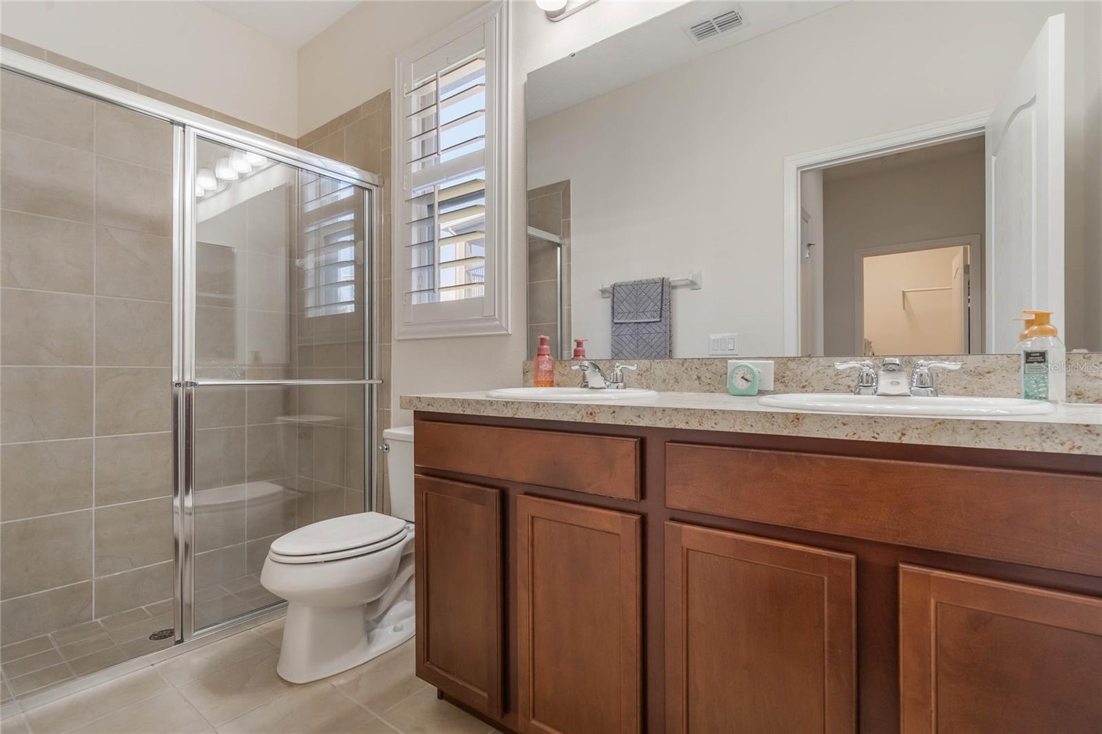 1947 PLANTATION OAK DR