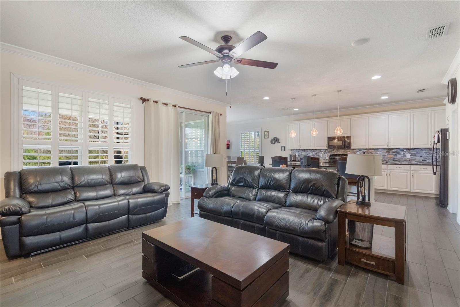 1947 PLANTATION OAK DR