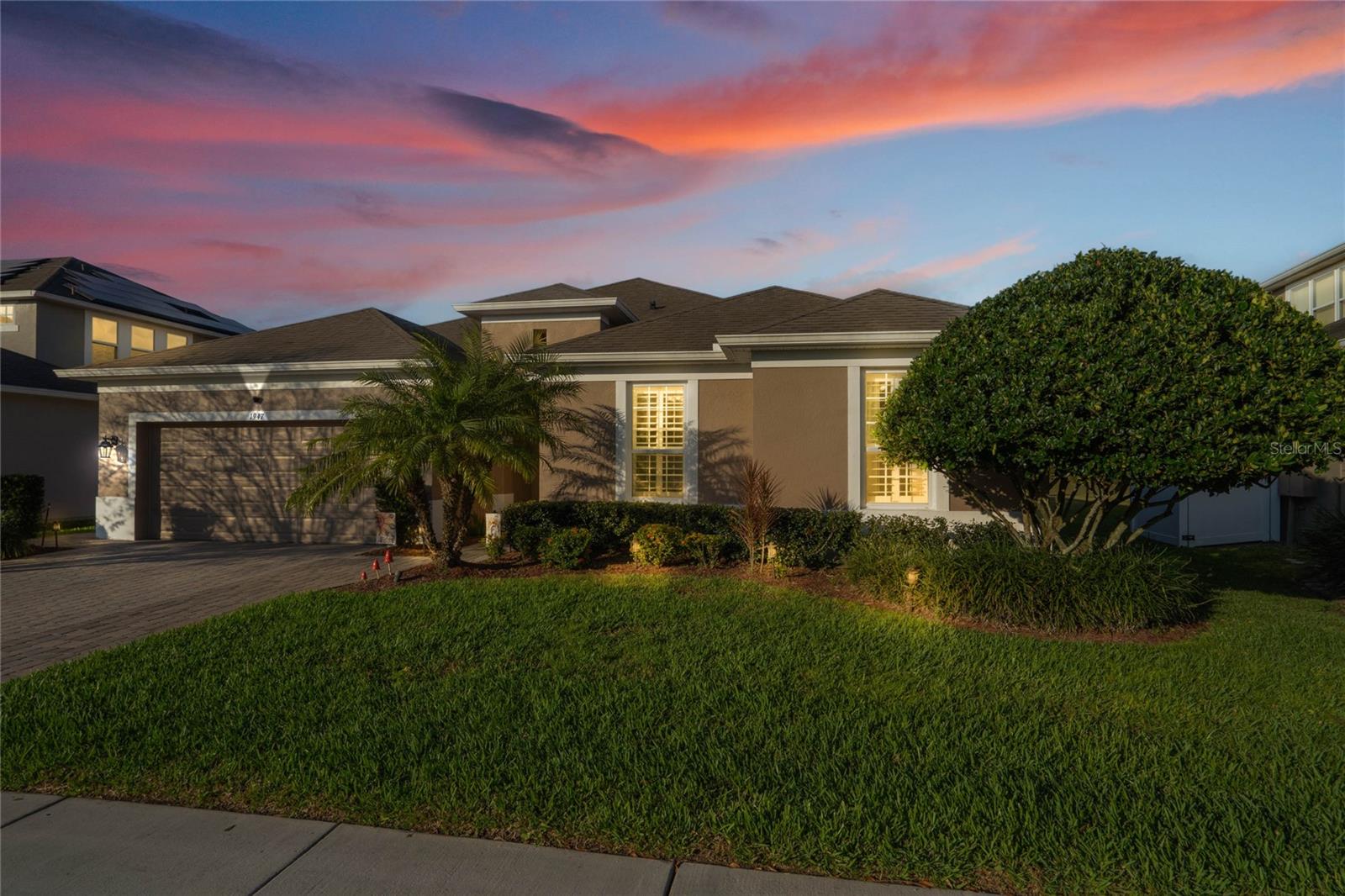 1947 PLANTATION OAK DR