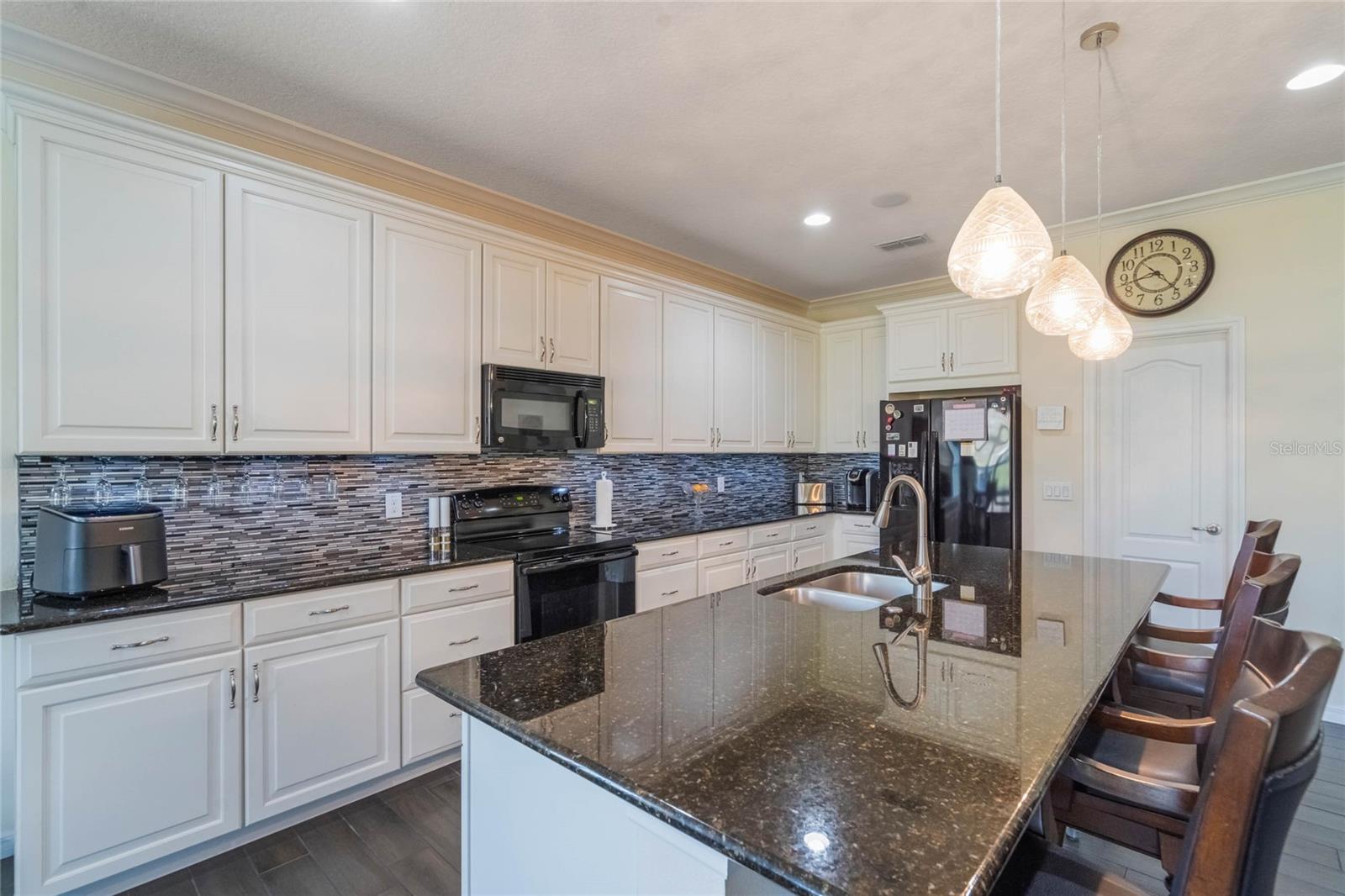 1947 PLANTATION OAK DR