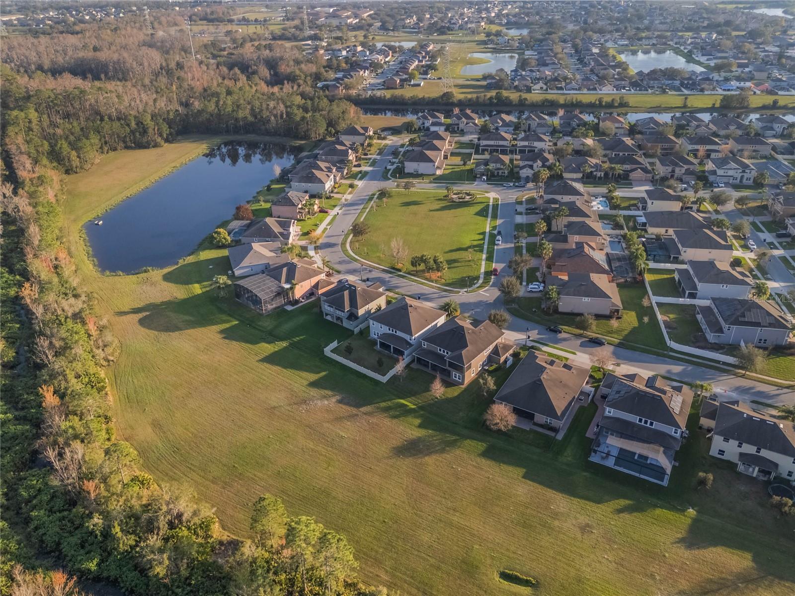 1947 PLANTATION OAK DR