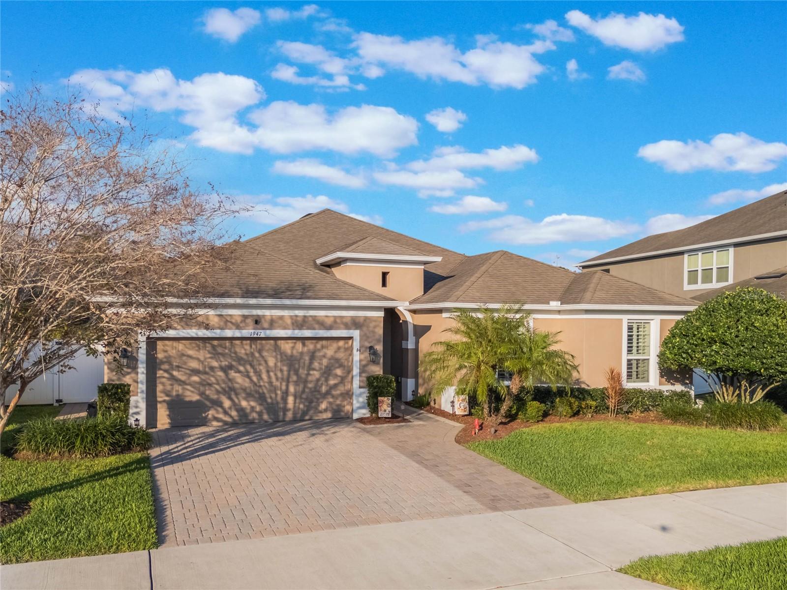 1947 PLANTATION OAK DR