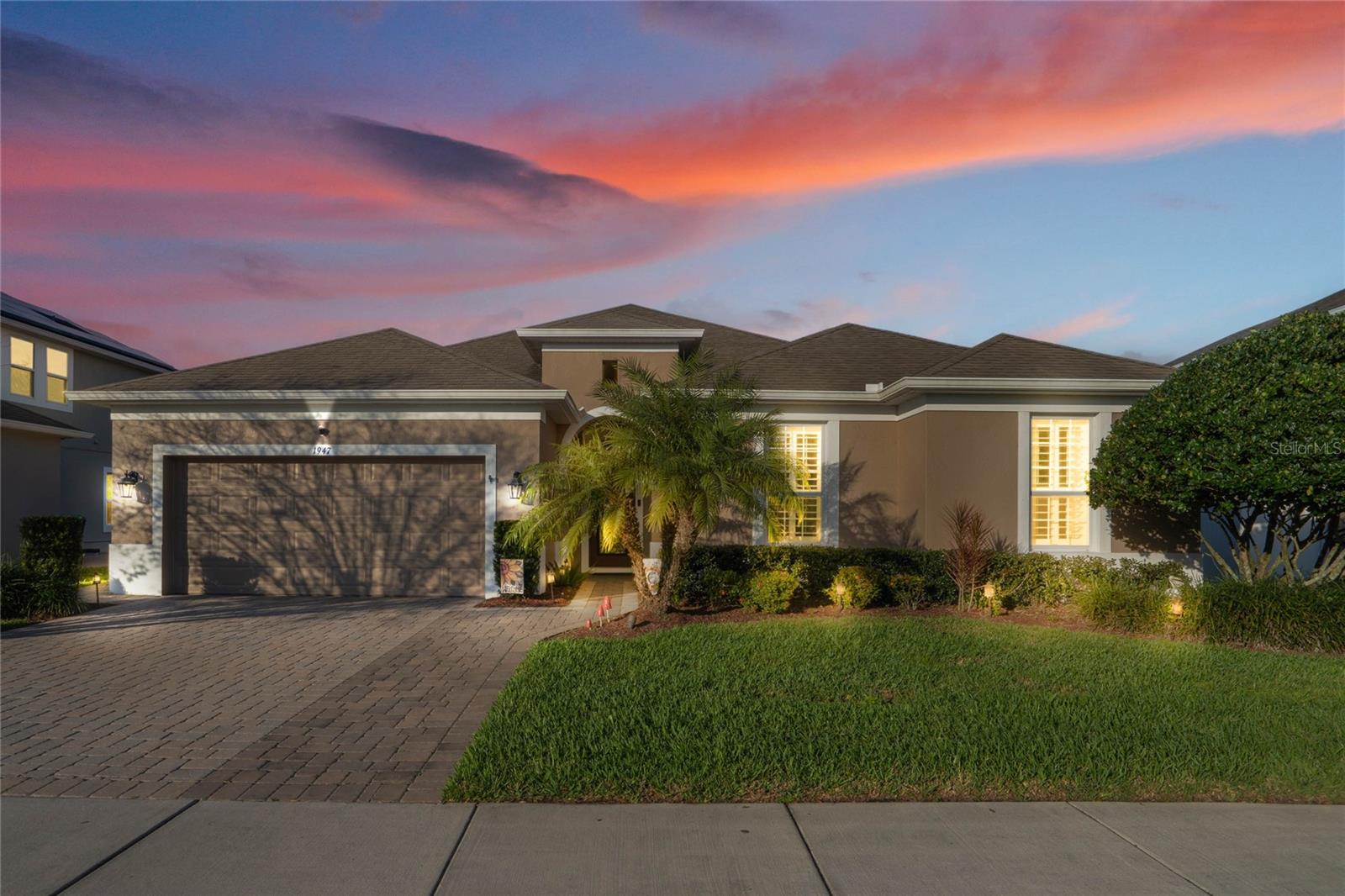 1947 PLANTATION OAK DR