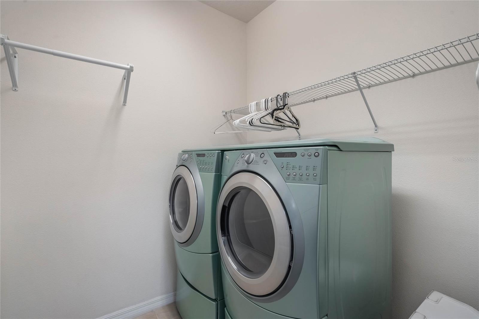 1947 PLANTATION OAK DR