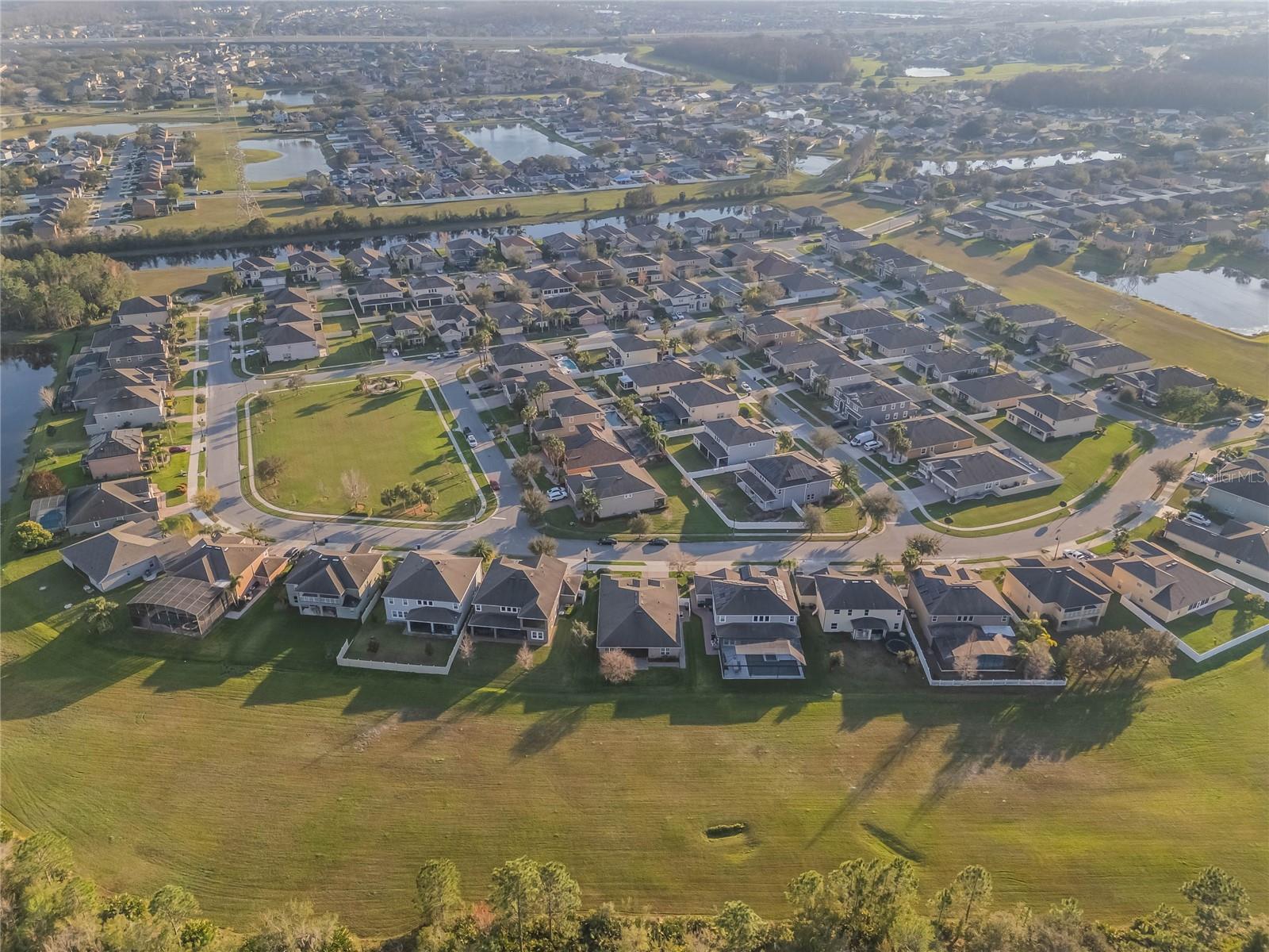 1947 PLANTATION OAK DR