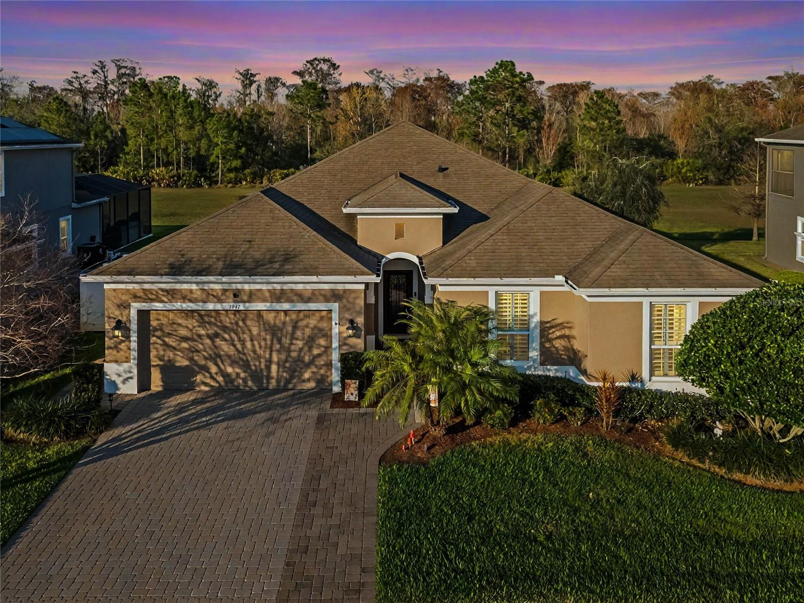 1947 PLANTATION OAK DR