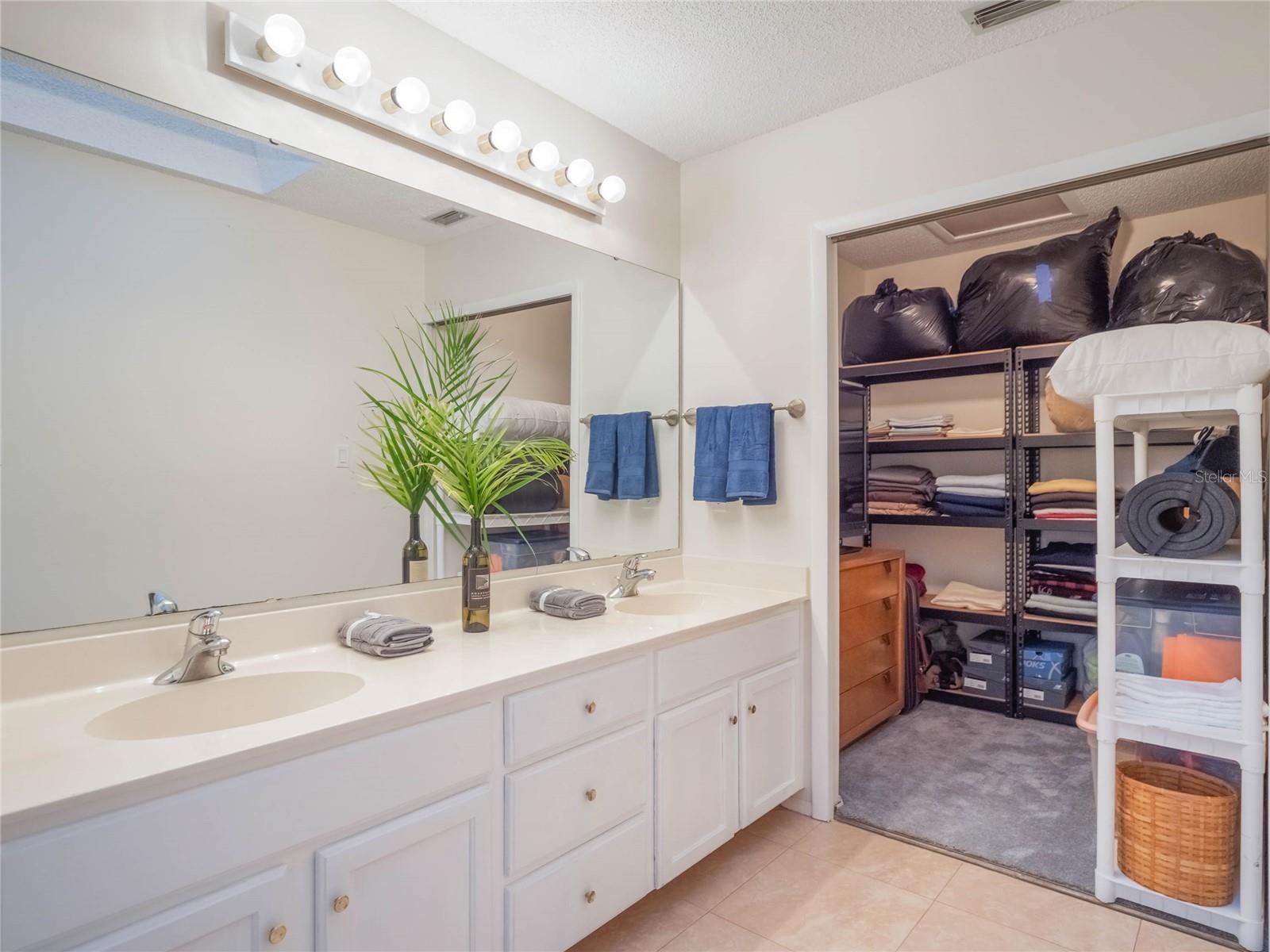 193 HERON BAY CIR #8